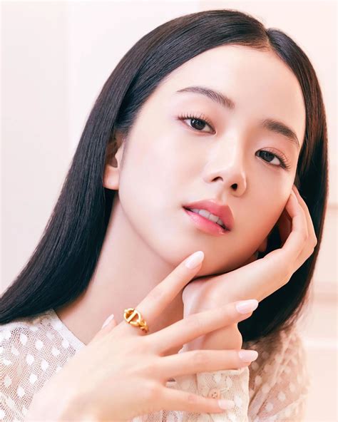 dior lip balm jisoo